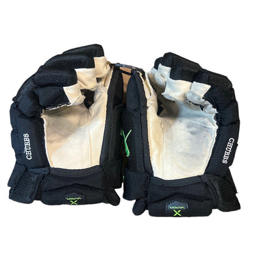 DALLAS STARS 2023 PLAYOFF JAMIE BENN GAME USED GLOVES - Side view of gloves