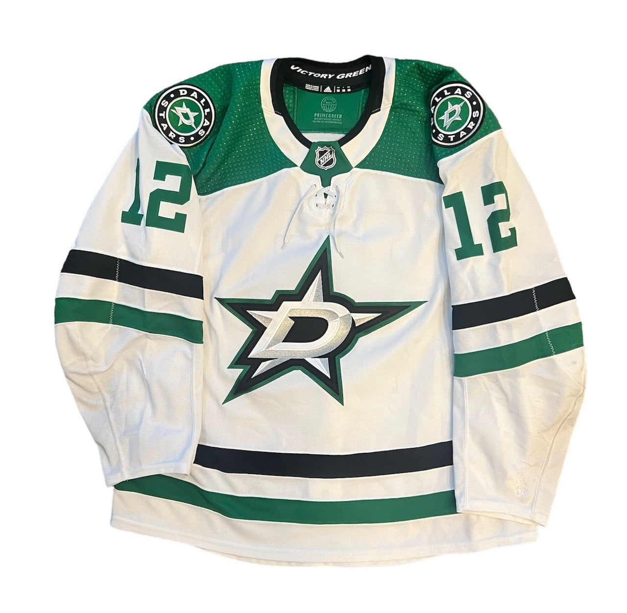 PHOTO OF RADEK FAKSA 2023-24 GAME WORN SET 2 AWAY JERSEY - FRONT VIEW