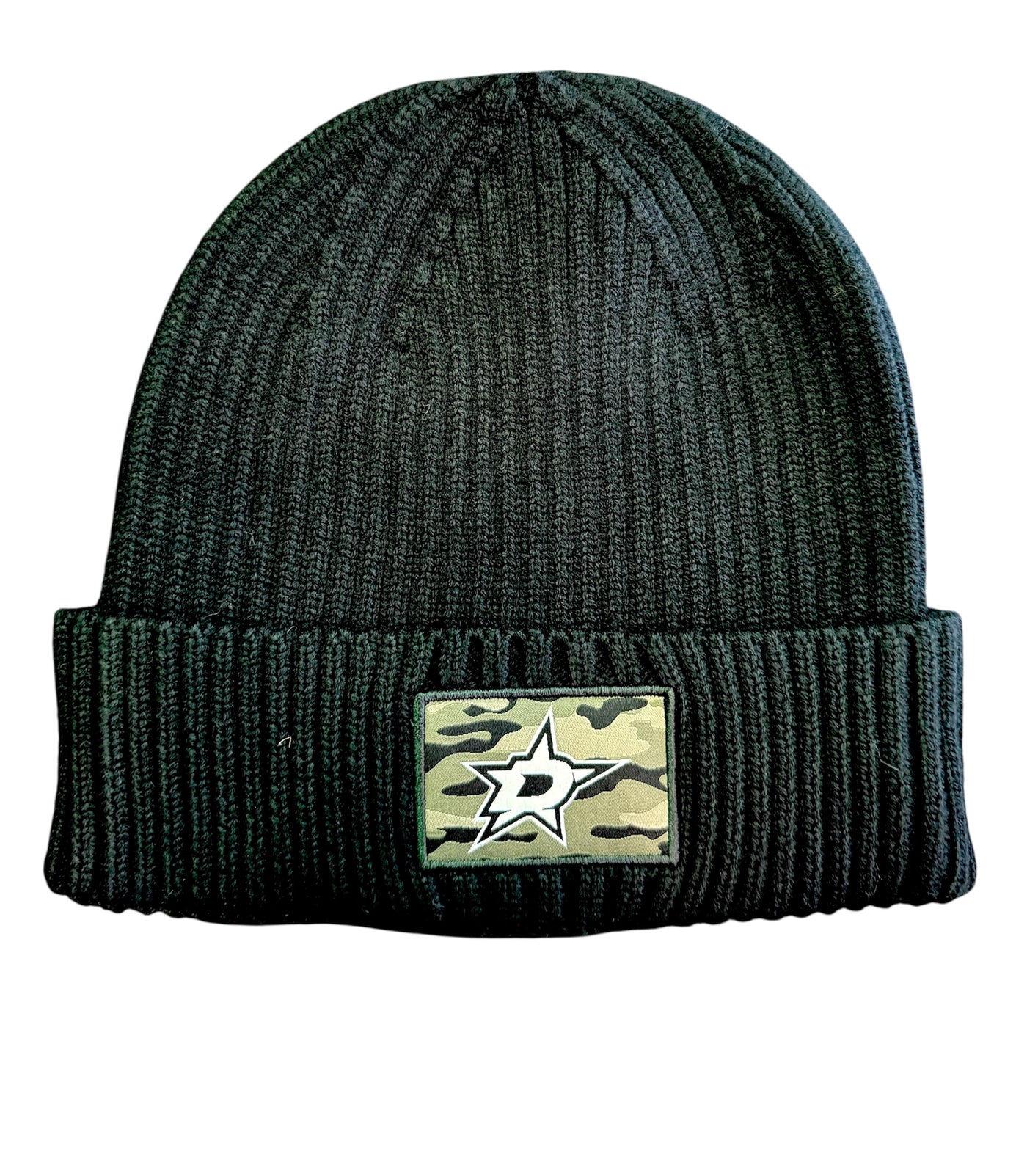 Black beanie with a camouflage patch featuring a star design on a white background