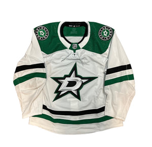 PHOTO OF MADE IN CANADA PRIMEGREEN BLANK TEAM ISSUED JERSEY