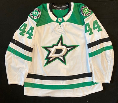 Joel Hanley 20/21 Away Set 3 Game Worn Jersey in Green and White - Front View